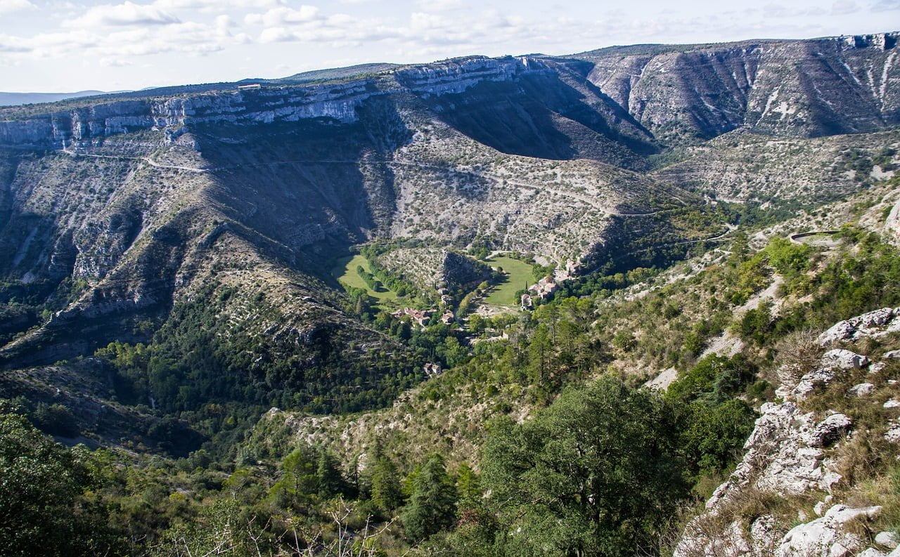 cirque de navacelles, geology, mountains-6696777.jpg