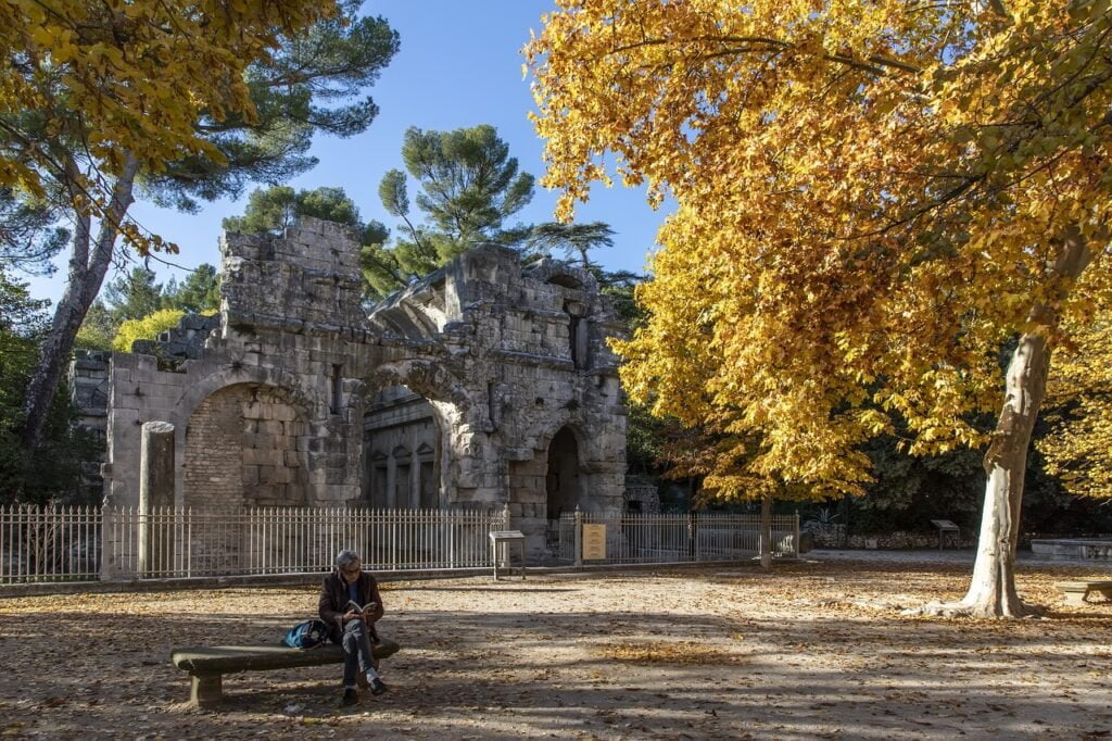 nimes, gardens of the fountain, roman-4665047.jpg
